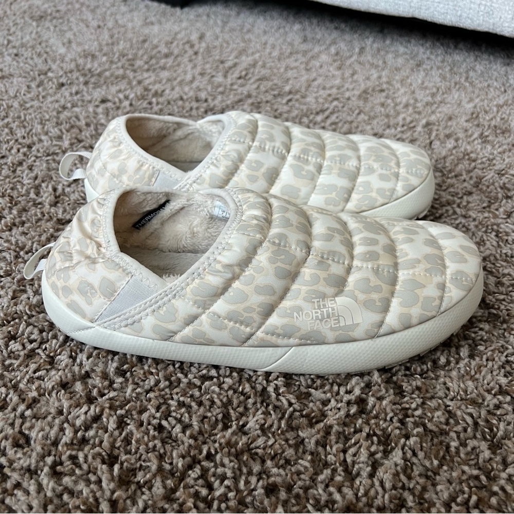 Women’s North Face Thermoball Traction Mule